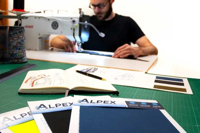 Thibault Claisse dans l'atelier Ratio