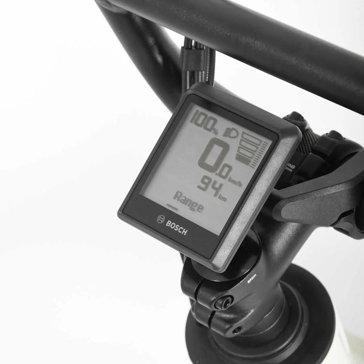 Le Bosch Smart System et l’application eBike Flow vous permettent de mettre votre vélo à jour, de le verrouiller, ou encore d’afficher un itinéraire.