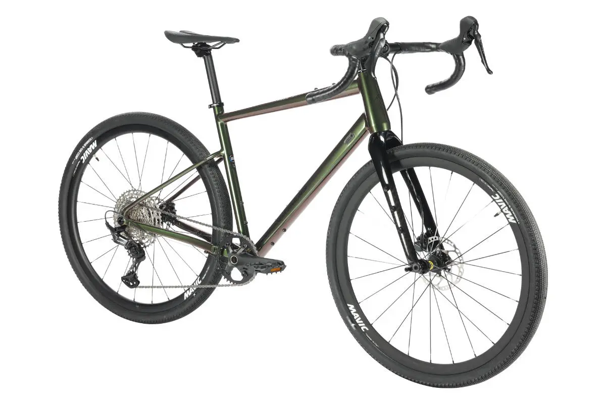 Voici le nouveau vélo gravel nakamura d'Intersport : le Allroad 450.