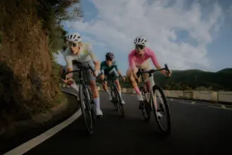 VAN RYSEL Printemps-Été 26 : Nouveaux textiles RCR & EDR ULTRA, lunettes équipes + vélos EDR CF